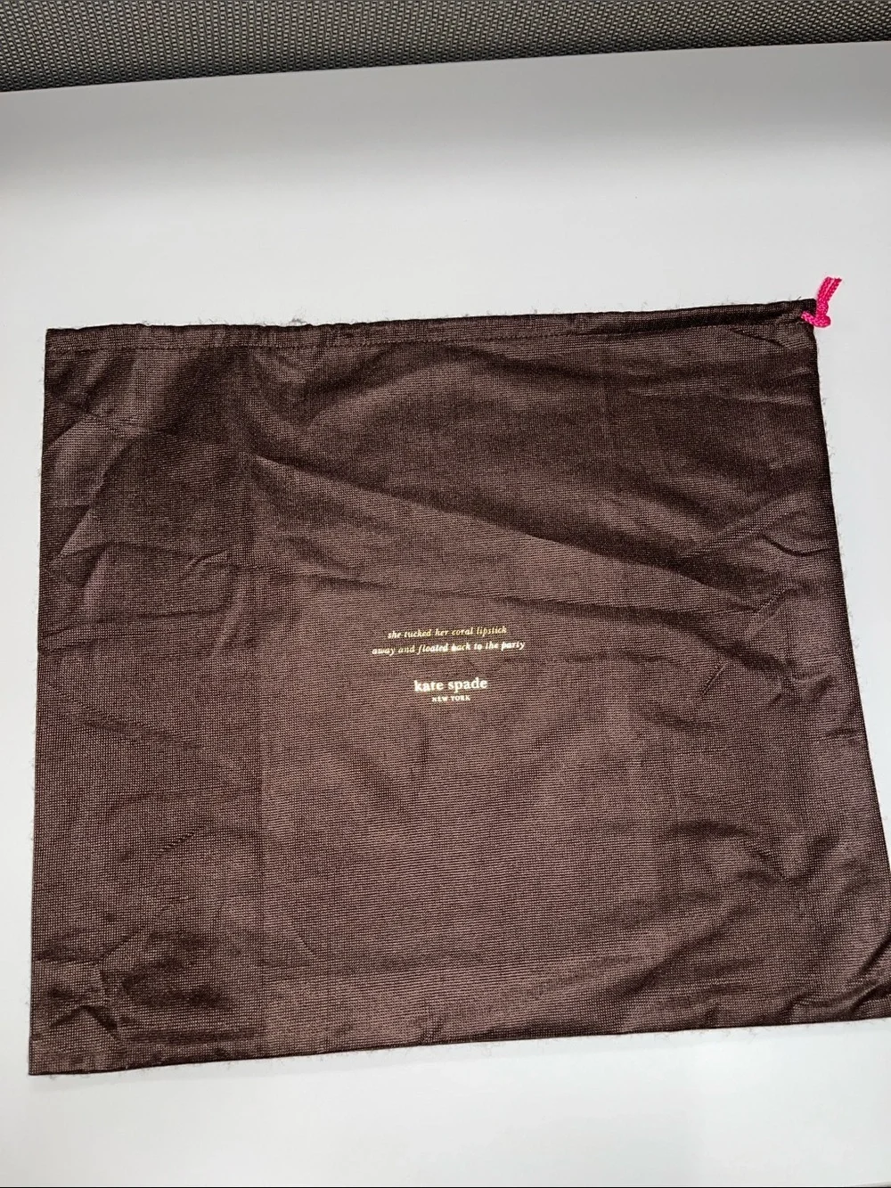 kate spade brown dust bag with pink drawstring large / preowned